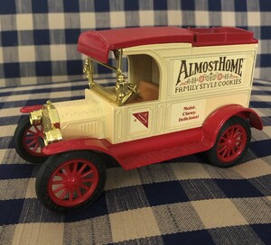 Nabisco  Collectable 1913 Toy Truck Bank